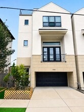 Building Photo - 4106 Marina St