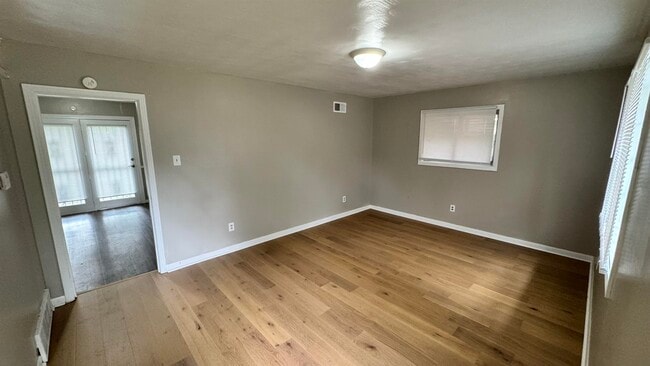 Building Photo - 4748 Scottsdale Ave