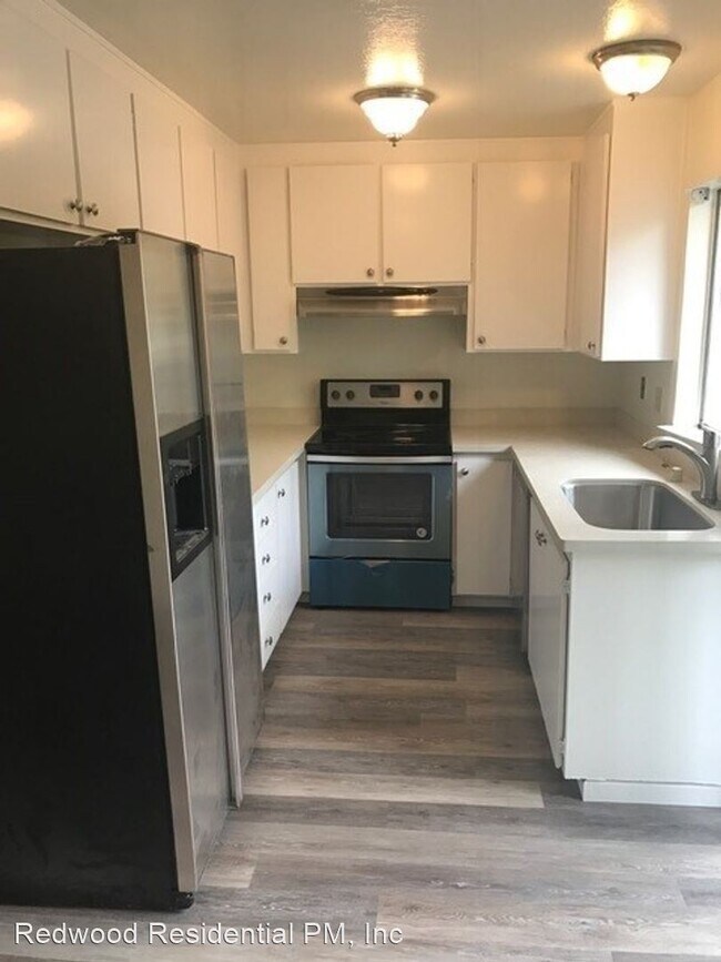 Building Photo - 2 br, 1.5 bath Apartment - 1315 Gold Way