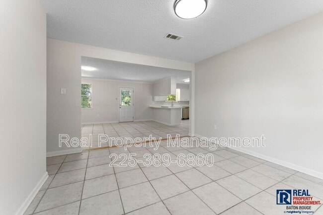 Foto del edificio - 7514 Kings Hill Ave