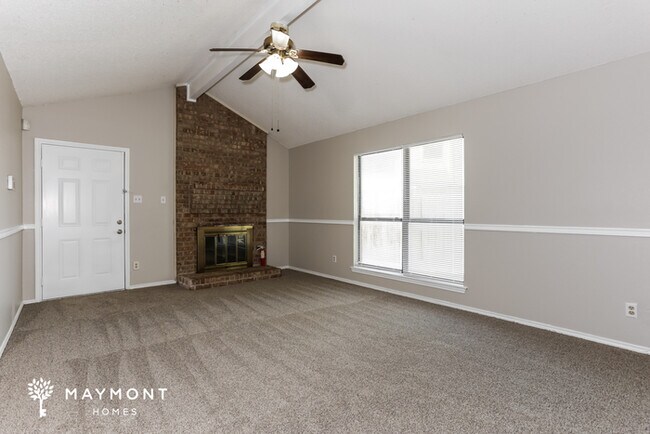 Foto del edificio - 6741 S Creek Dr