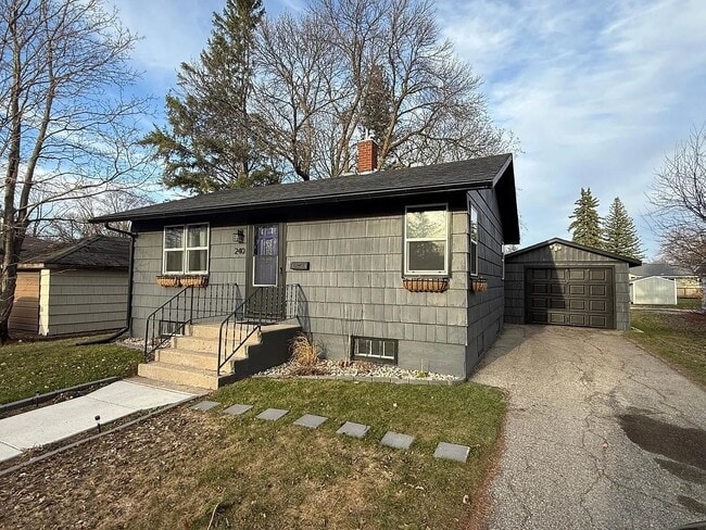 Building Photo - 240 Kneale Ave N