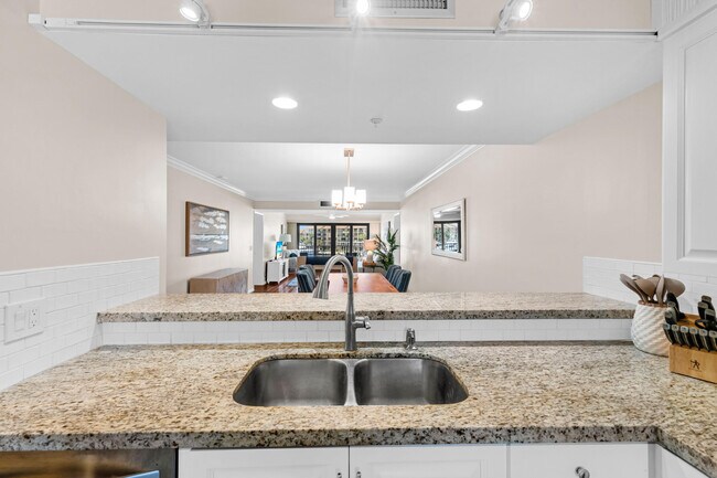 Foto del edificio - 1501 Marina Isle Way