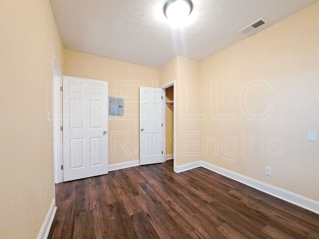 Foto del edificio - 2751 Alford Ave