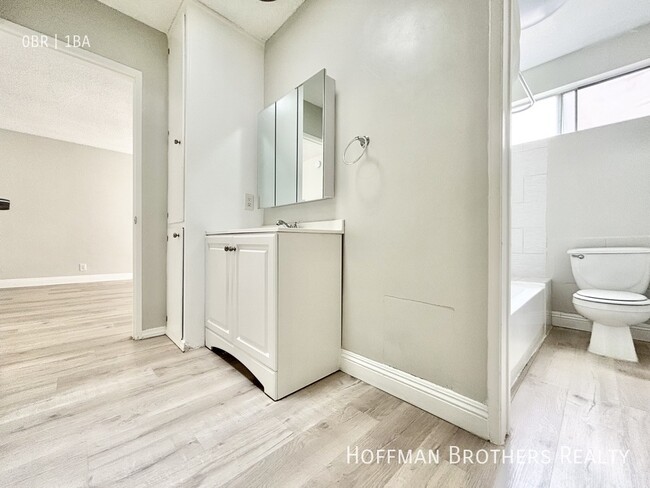 Foto del edificio - 5452 Sierra Vista Ave