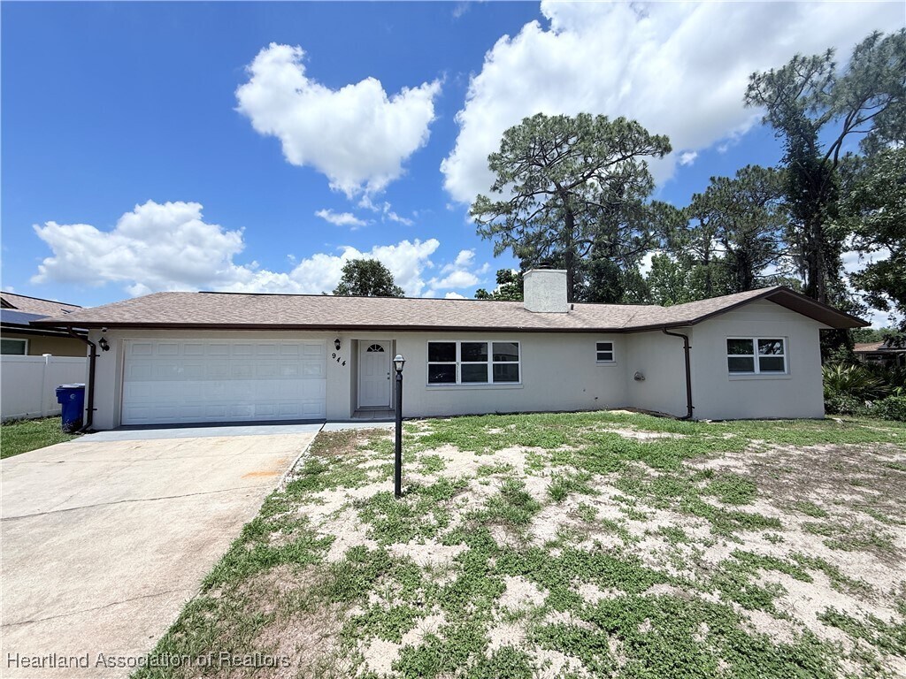 Primary Photo - 944 Galaxy Ave