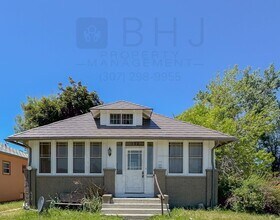 Building Photo - 704 Illinois St