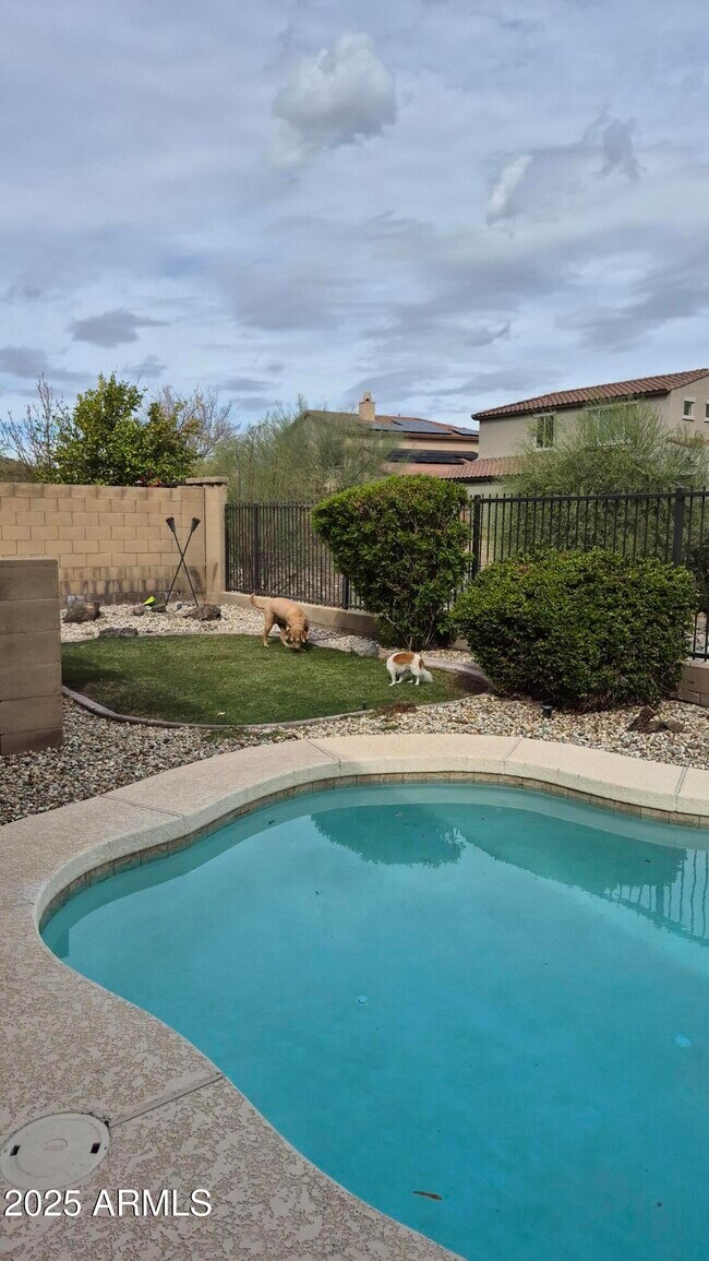 Building Photo - 8340 W Staghorn Rd