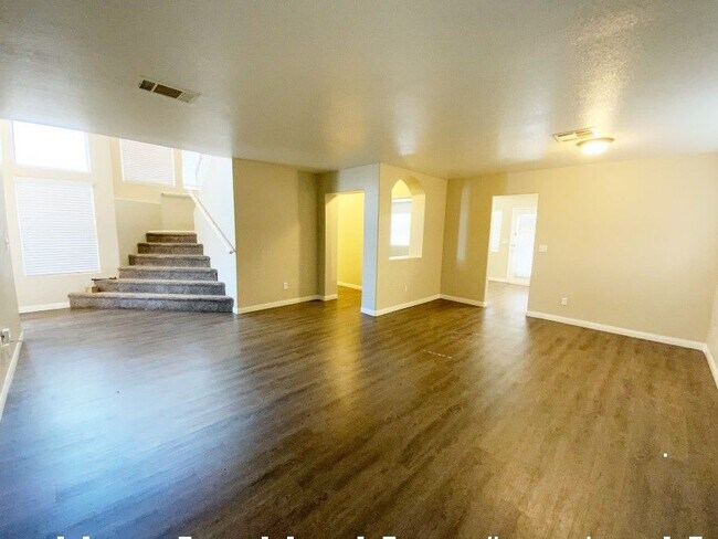 Building Photo - 9373 Red Rose Ave