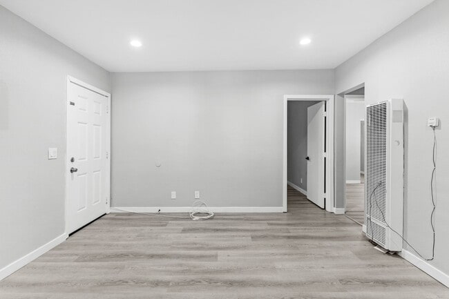 Foto del edificio - 113 S Lillie Ave