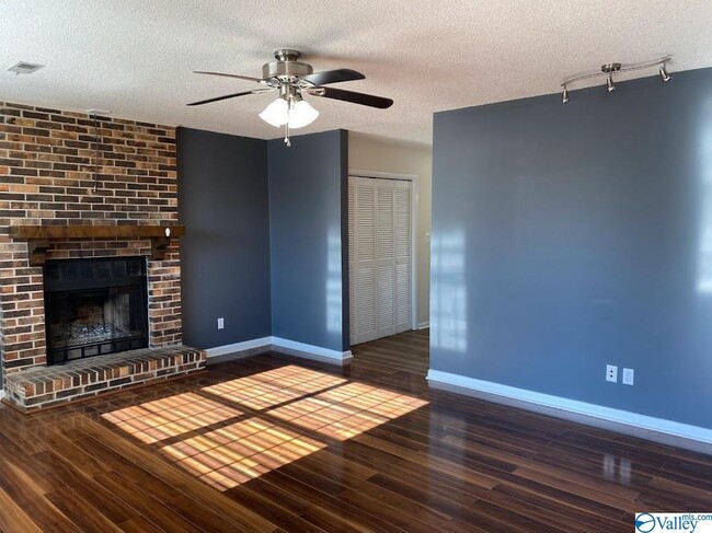 Building Photo - 13915 SW Wyandotte Dr