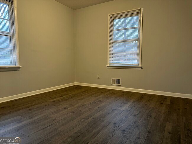 Foto del edificio - 4522 Ridge Dr