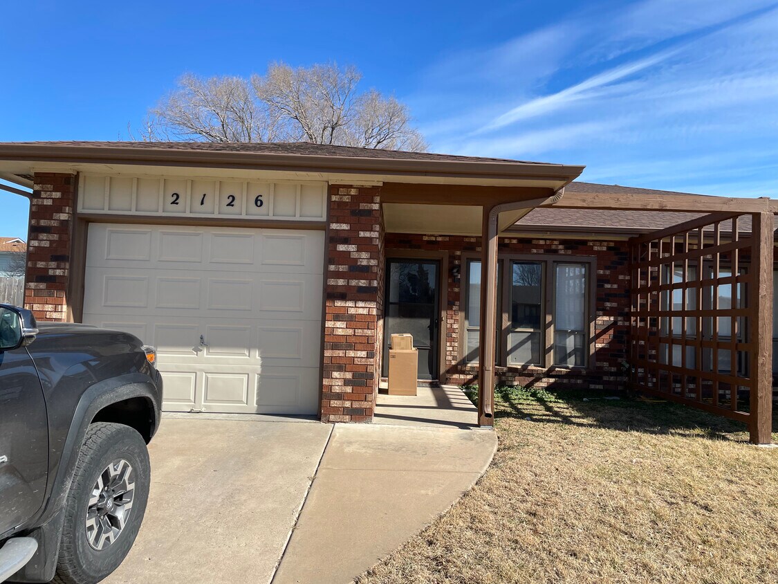 2126 S White Oak Cir, Wichita, KS 67207 House Rental in Wichita, KS