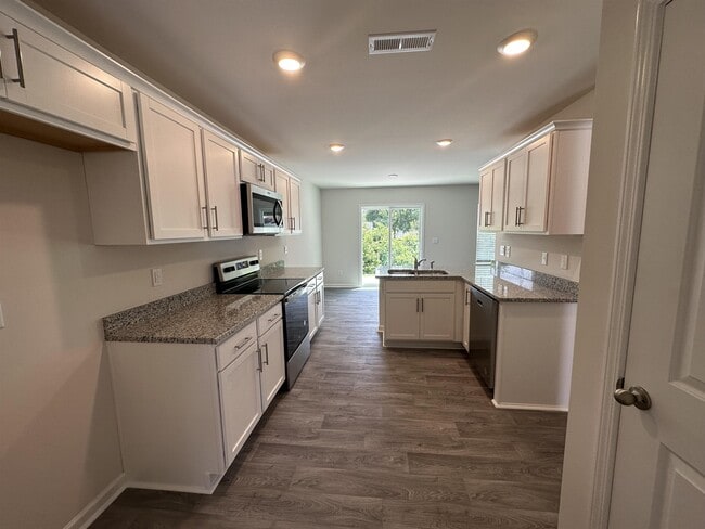 Building Photo - 4513 Sandstone Dr