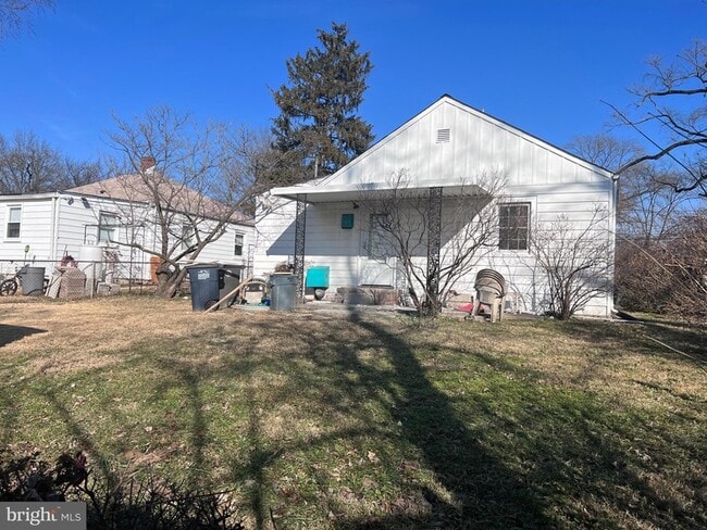 Building Photo - 5604 29th Ave