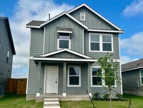Building Photo - 228 Sormonne Lp