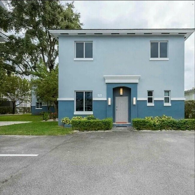 Foto del edificio - 2732 SW 26th St