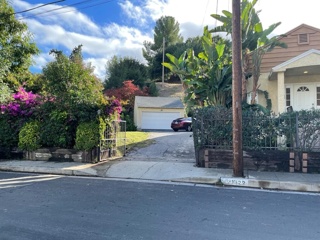 Primary Photo - 21122 Avenue San Luis