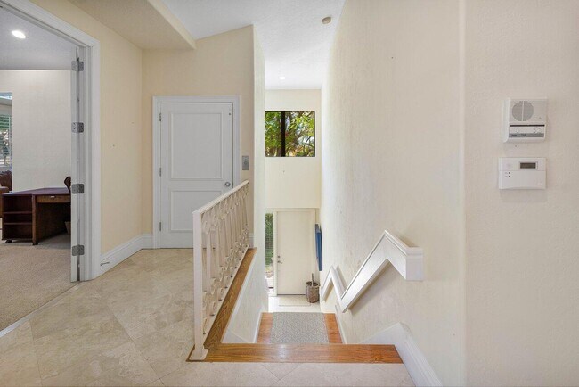 Building Photo - 17564 Ashbourne Ln