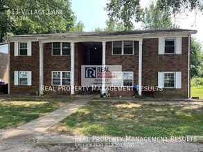Building Photo - 613 Village Ln
