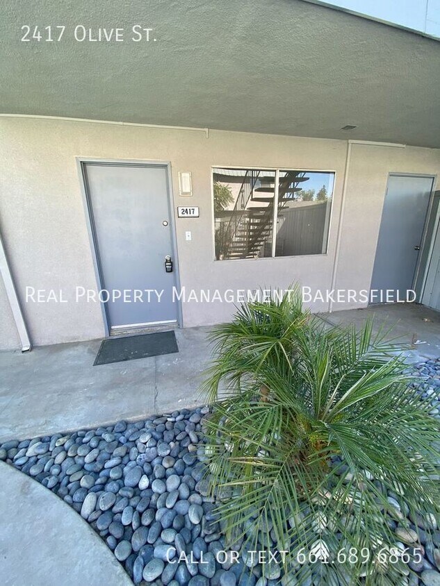 Foto principal - 2417 Olive St