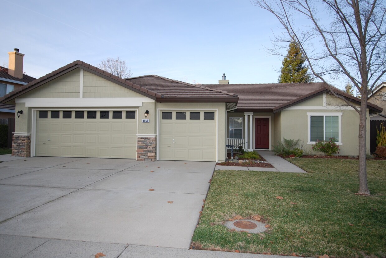 Foto principal - 4260 Crazy Horse Rd
