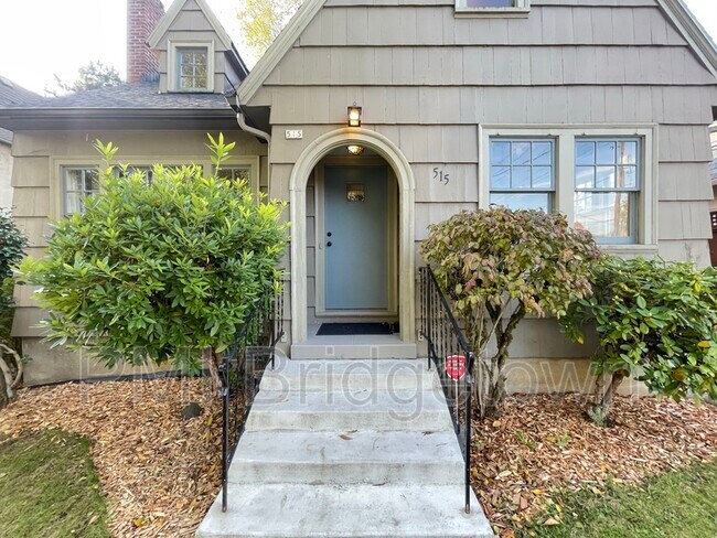 Foto del edificio - 515 SE Peacock Ln