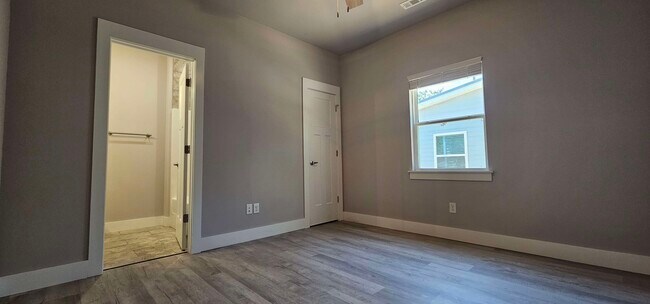 Foto del edificio - 204 N 7th St