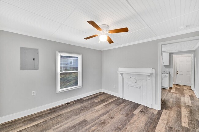 Building Photo - 1205 N Boyce St