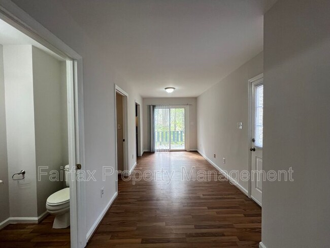 Building Photo - 1107 Timber Dr
