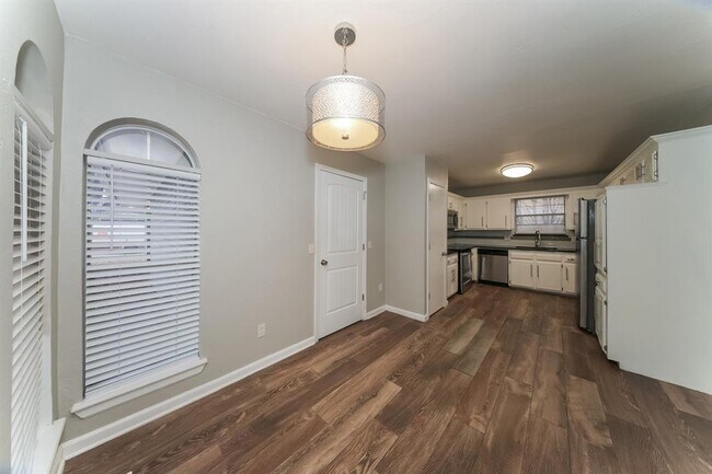 Foto del edificio - 609 Banner Ave