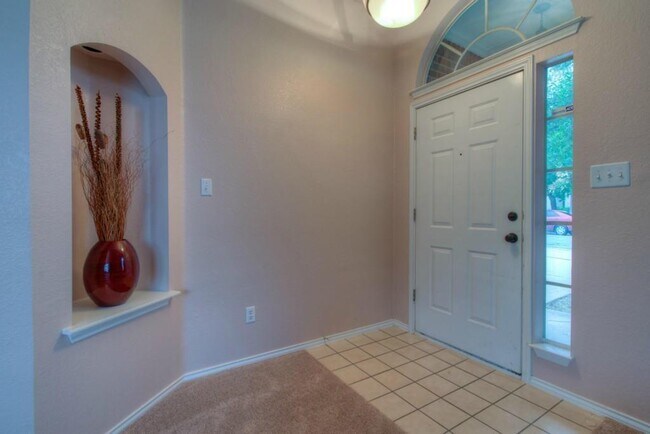 Building Photo - 14616 Montoro Dr