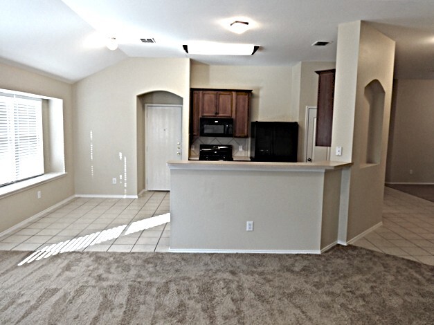 Building Photo - 9056 Weller Ln
