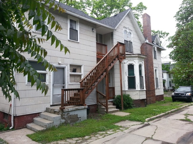 Building Photo - $600 &nbsp;&nbsp; Flint, MI
