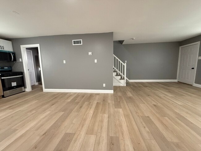 Building Photo - 5802 Fleetwing Dr