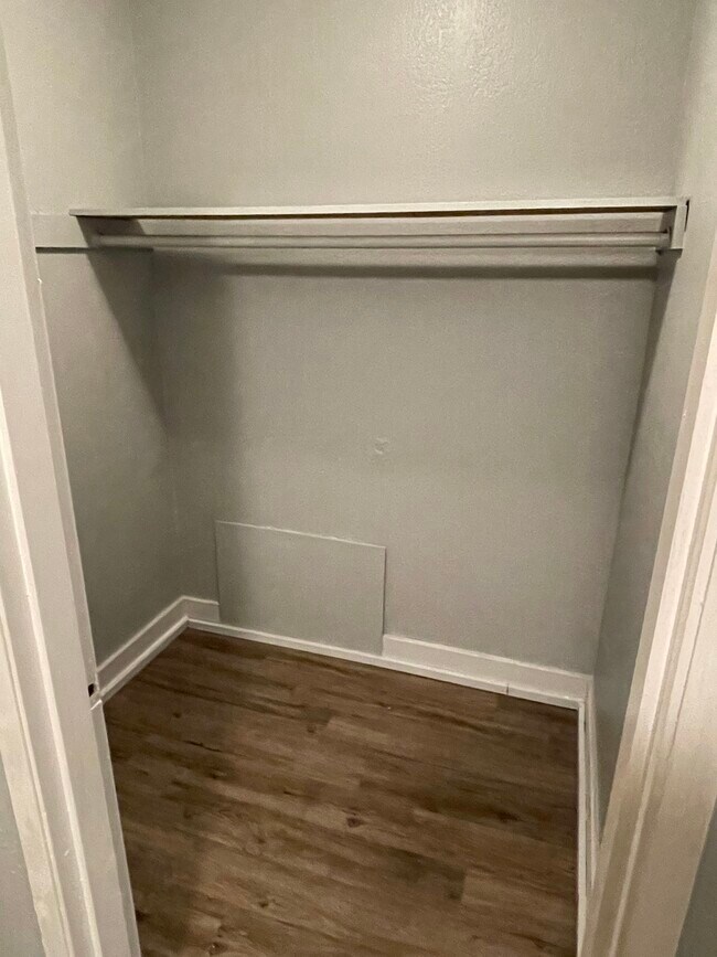 Foto del edificio - 923 Chenault Ave