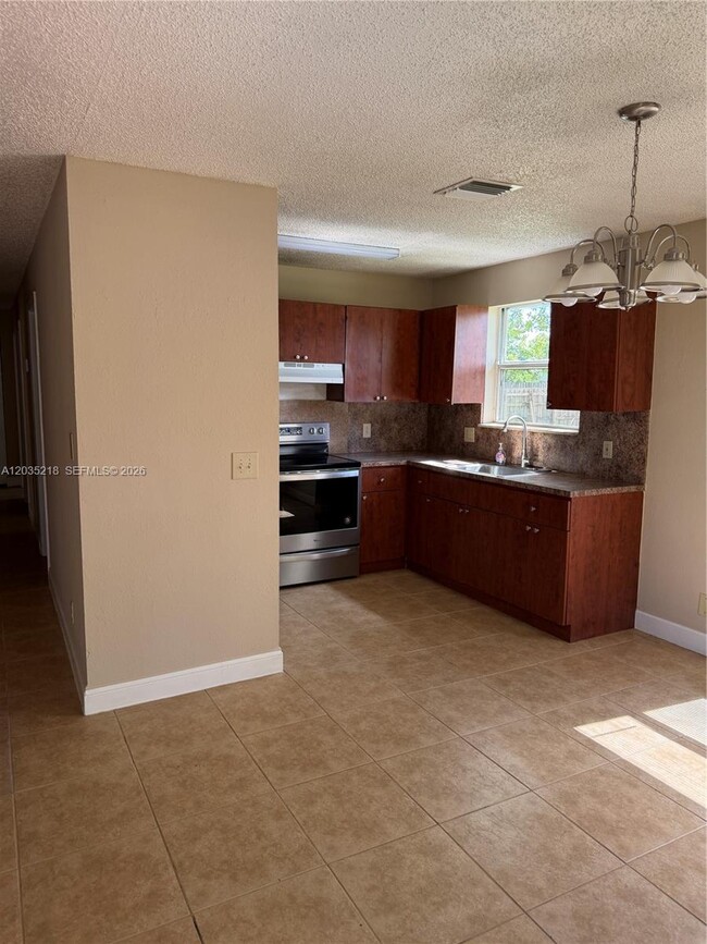 Foto del edificio - 12230 SW 203rd St