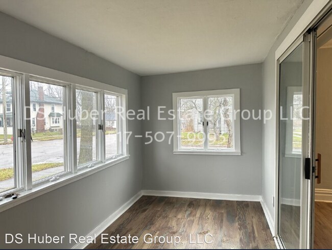 Building Photo - 3 br, 1 bath House - 1130 E Kalamazoo Ave