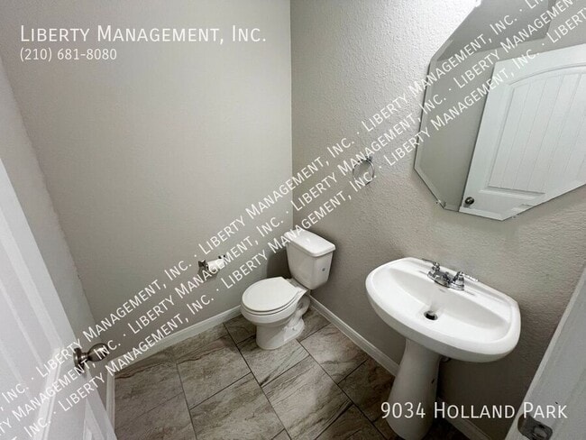 Building Photo - 9034 Holland Pk