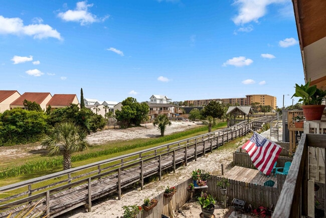 Foto del edificio - 928 Whelk Ct