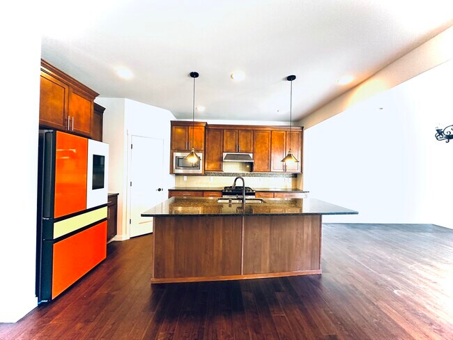 Building Photo - 10494 Eastridge Ln NE