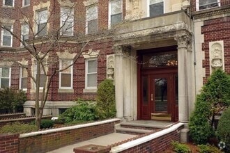 Building Photo - 131 Park Dr