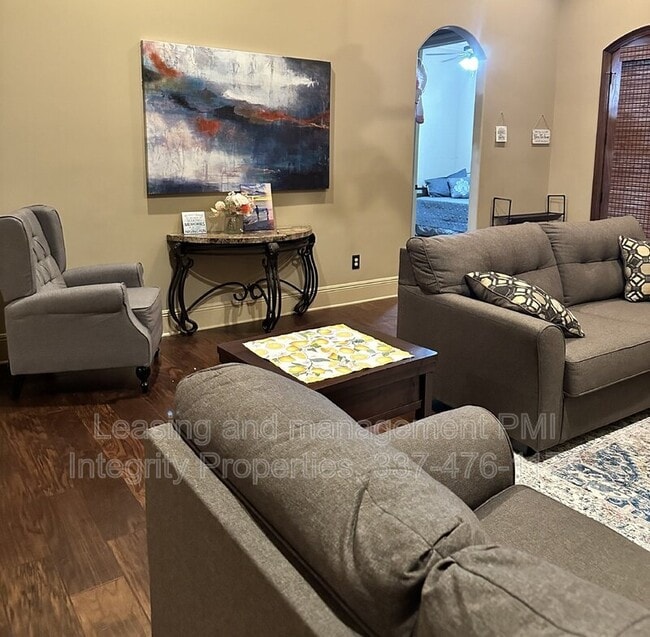 Foto del edificio - 330 Dunvegan Ct