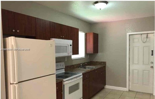 Building Photo - 17800 NW 28th Ct