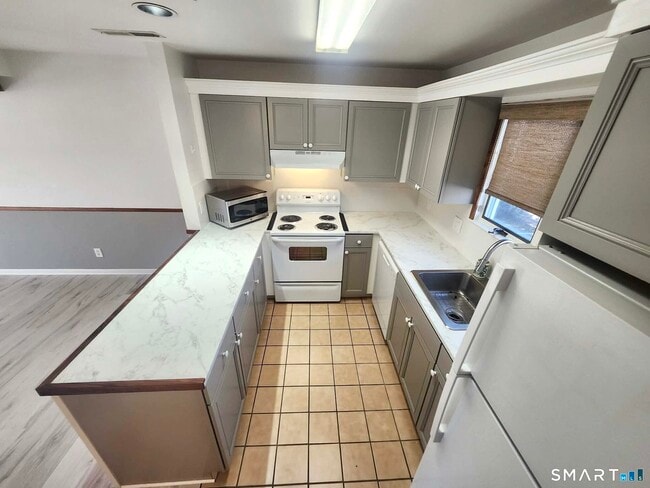 Building Photo - 25 Cottage St