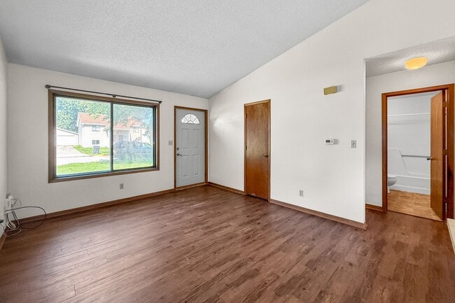 Building Photo - 1320/1322 Idaho