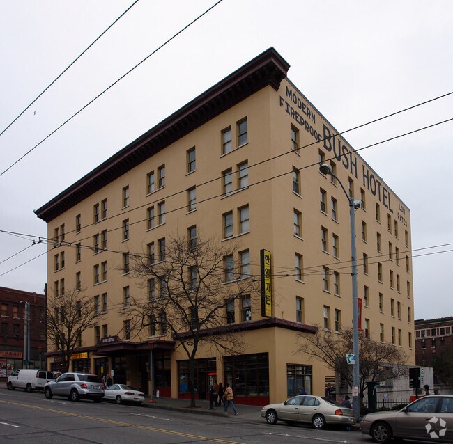 Foto del edificio - Bush Hotel Apartments