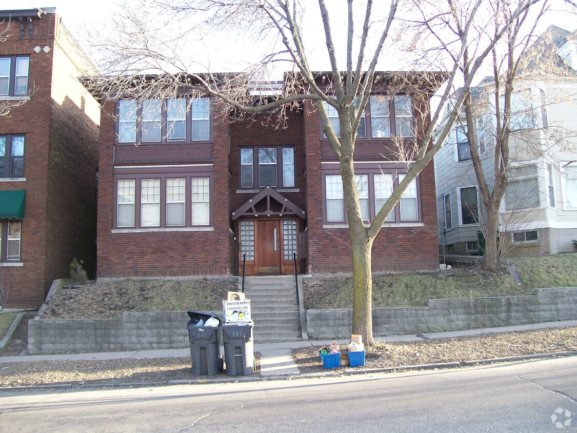 Primary Photo - 250 Marshall Ave
