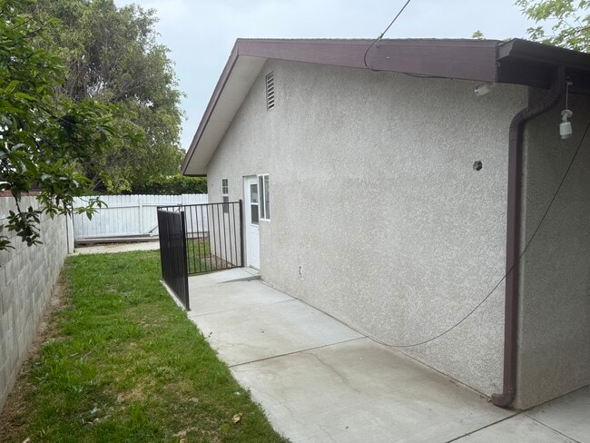 Building Photo - 15955 Kalisher St