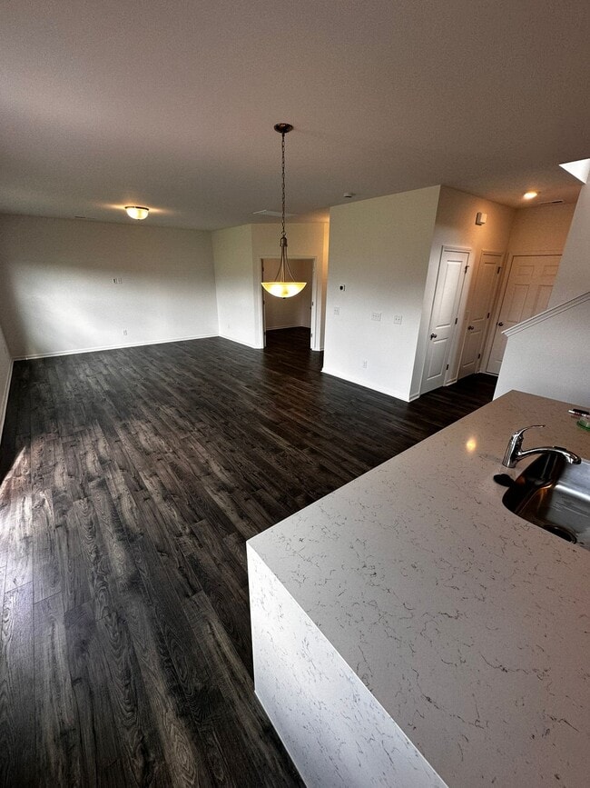 Building Photo - 242 Redondo Dr